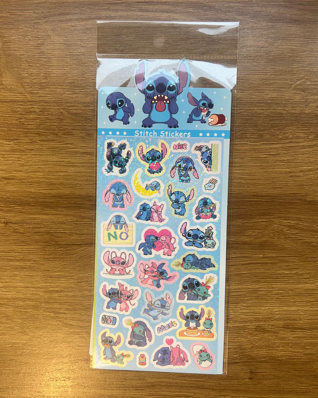 Cartela de adesivos Stitch