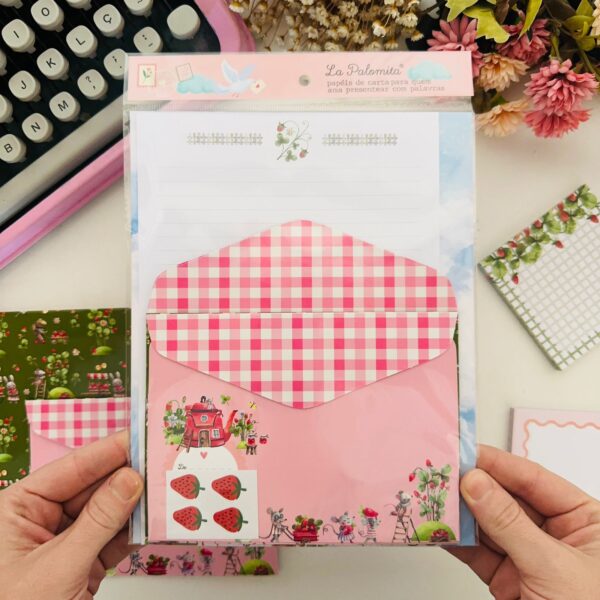 Kit Papéis de Carta com Envelopes Fazenda de Morangos